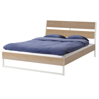 IKEA クイーンサイズベッド、フレーム、マットレス