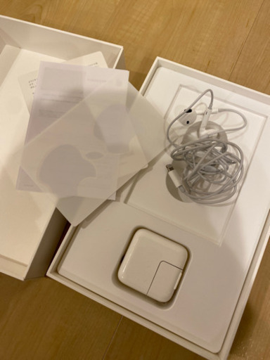 Apple iPad mini 4 セルラーモデル 64GB