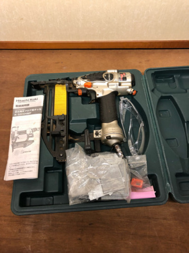 HITACHI 日立工機 N5004MF フロア用 タッカ 常圧 エア工具