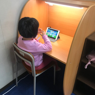 売れ筋 【美品】自習室用机、ご家庭での勉強机にも！