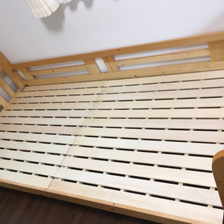 木製ベッド　シングル
