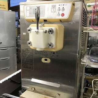 サンヨー　ソフトクリーム機！！　１５０，０００円！！　参考定価９０万円