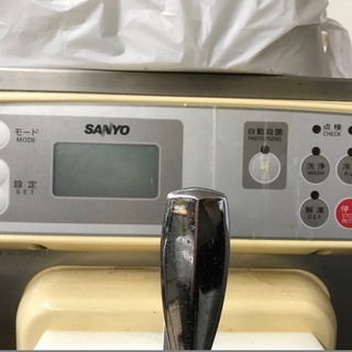 サンヨー　ソフトクリーム機！！　１５０，０００円！！　参考定価９０万円