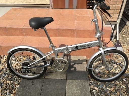 折り畳み　自転車　20インチ 6段変速機