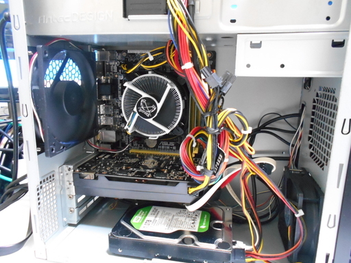 自作デスクトップパソコン Windows10 64Bit CPU i5-4440 メモリ8GB