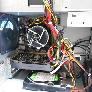 自作デスクトップパソコン Windows10 64Bit CPU i5-4440 メモリ8GB SSD60GB+HDD1TB GTX660 自作デスクトップパソコン Windows10 64Bit CPU i5-4440 メモリ8GB