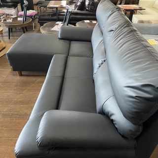 新品カウチソファー！メーカーがキズモノと思って持ってきたのが新品で