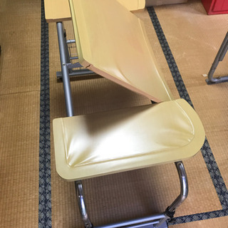 ベッドテーブル　中古　取りに来られる方優先