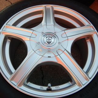 Ｔｒｅｆｆｅｒ　１５インチ　アクア、ヴィッツ、フィット、キューブ