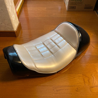 カワサキ　W650 旧車風カスタム　キャストホイール　アルミタンク　集合管