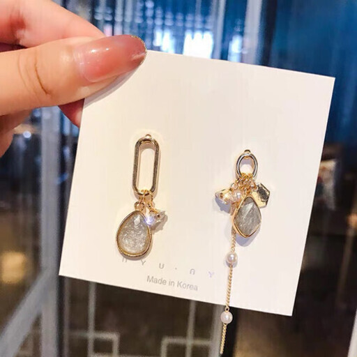 左右で違うデザインピアス チェーン フランス風 高級感 可愛い お洒落 Lm James 鶴瀬のアクセサリー ピアス の中古 古着あげます 譲ります ジモティーで不用品の処分 左右で違うデザインピアス チェーン フランス風 高級感 可愛い お洒落 Lm James 鶴瀬のアクセサリー ピアス の中古 古着あげます 譲ります ジモティーで不用品の処分