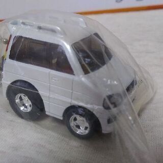 週末限定直輸入♪ トヨタ/bB\\限定品/トミカ、チョロQ/全て未使用品