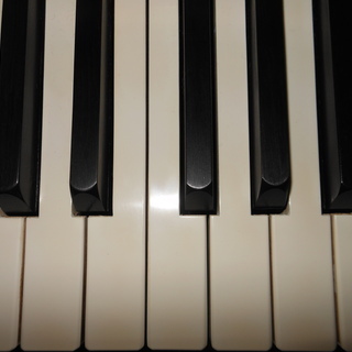 アップライトピアノ　ヤマハ　YAMAHA　YU30　2002年製　中古