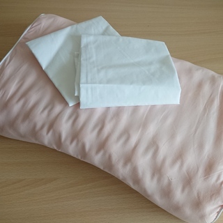 【未使用】磁気枕　ピンク　カバー付き