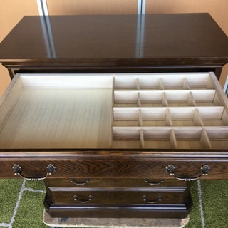 ☆カリモク☆最高級domani☆現行品☆天然木ドロアーチェスト☆定価264000円！