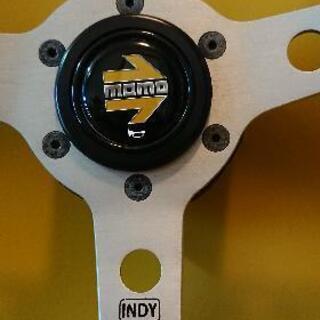 momo ウッドステアリング 32パイ