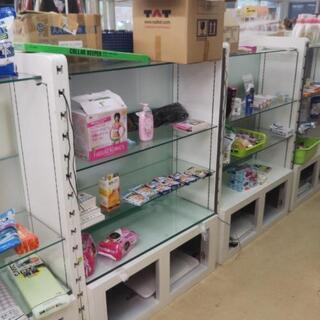 ☆ガラス商品棚☆無料☆