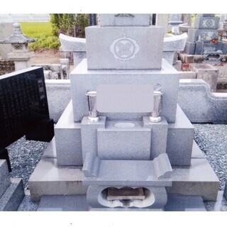 墓石クリーニングのご案内　　　　　　　　　　　　　　　　　　　　　　皆様が手を合わせる所ですから綺麗にしたいですね。 - 千葉市