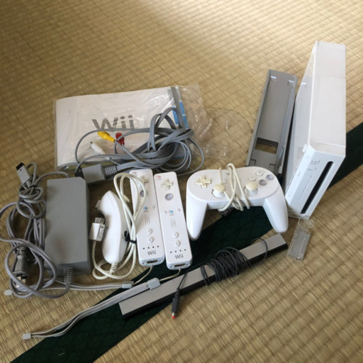 Wii本体 RVL-S-KAAH｜Wii本体 (クロ) (「Wiiリモコンプラス」同梱