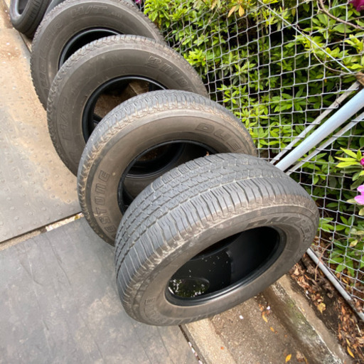中古　ランドクルーザー　285/60R18 タイヤ　DUELER H/T