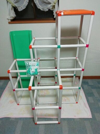 白いわんぱくジム　ジャングルジム