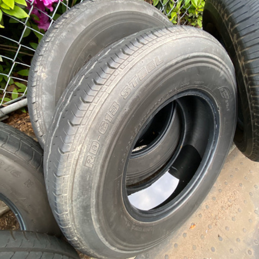 ハイエース　中古　タイヤ　ECO-PIA RD-613 STEEL