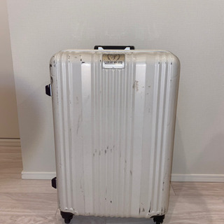 スーツケース♡ホワイト♡まだまだ使えます。鍵付き
