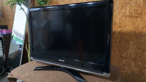 東芝　液晶テレビ３２インチ