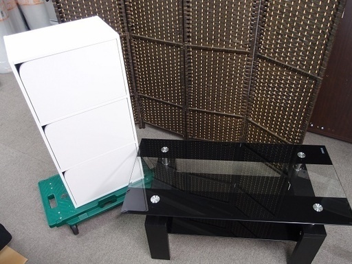 中古品　■　白い扉付きの3段収納BOX 　と　ガラステーブルのセット■