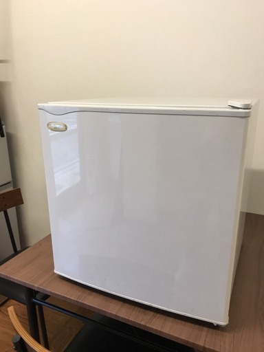 アビテラックス　Abitelax  AR-49L 冷蔵庫 ホワイト [1ドア /右開きタイプ /45L]