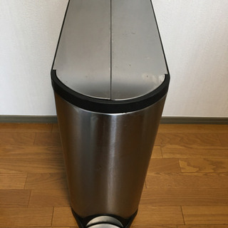 【お引き渡し決定】ステンレス製ゴミ箱　ペダル式　シンプルヒューマン