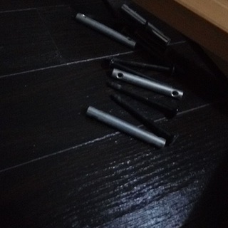 IKEAのダイニングテーブル　バラした状態