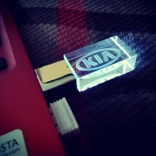 KIA USB 未使用新品