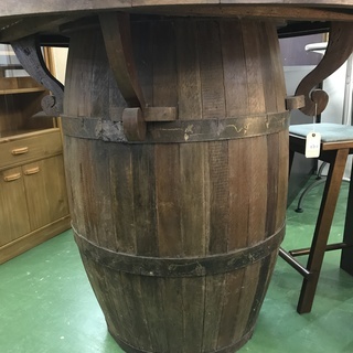 酒樽ハイテーブル