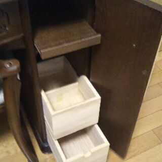 カリモク ドレッサーと椅子