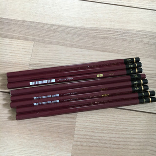 鉛筆  8本 新品