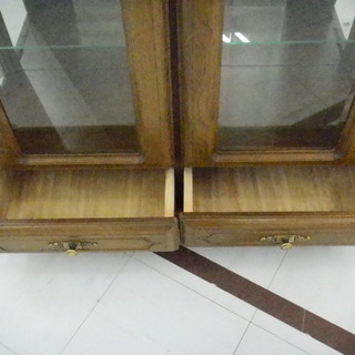 コレクションボード 幅91×奥行34×高さ165cm 飾り棚 キャビネット ガラス棚 苫小牧西店