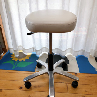 タカラベルモント　エステスツール　カットスツール　チェア タカラベルモント エステスツール カットスツール チェア Esthe