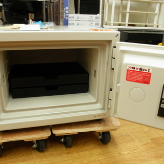 オカムラ 耐火金庫 62kg カギ 説明書 2時間耐火 警報機付き 札幌 豊平区 西岡