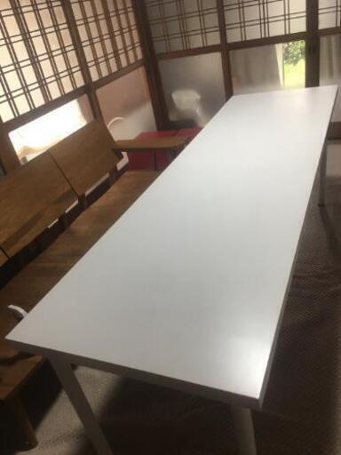 白い長テーブル\u0026勉強机