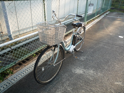 ブリヂストン　新基準電動アシスト自転車　8.9Ahバッテリー　充電器付き