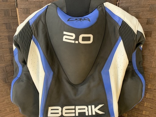 新品 BERIK ベリック レーシングスーツ 革ツナギ ブラック ホワイト
