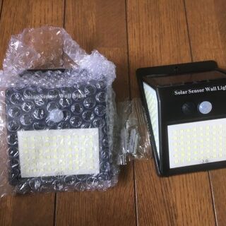 【ネット決済・配送可】未使用品 ソーラーセンサーライト　２個セッ...
