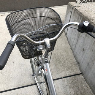 comodo 26インチ ノーパンクタイヤ 内装3段 自転車 シティサイクル