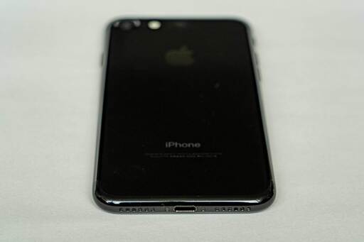 美品 iPhone7 ジェットブラック 128GB SIMフリー 付属品あり