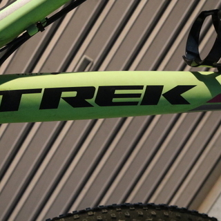 高級有名ブランド　TREK　ライトグリーン　MARLIN7