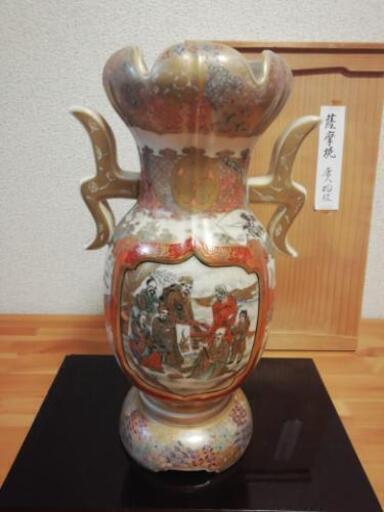薩摩焼　花瓶　唐人物紋