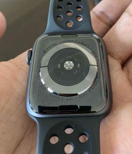 その他 Apple Watch Series 4 Cellular + GPS 44mm (Nike Edition) Model #: A1976