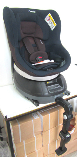 Combi 回転式 チャイルドシート 新生児~4歳頃 クルムーヴ ISOFIX