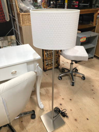 業務用エステ✨カウンセリングテーブル＆レザーチェア&ライト